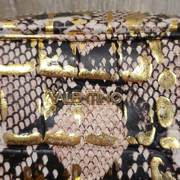 🔥VALENTINO By MARIO VALENTINO CHAIN CROSSBODY - Picture 4 of 15